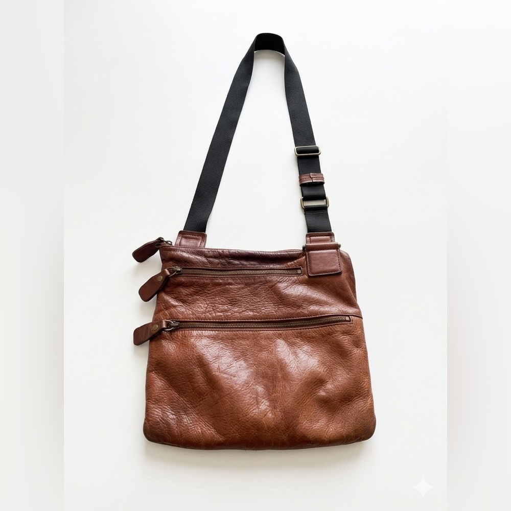 Minimalist 90s Margot New York Multi-Zip Leather Crossbody Messenger Bag
